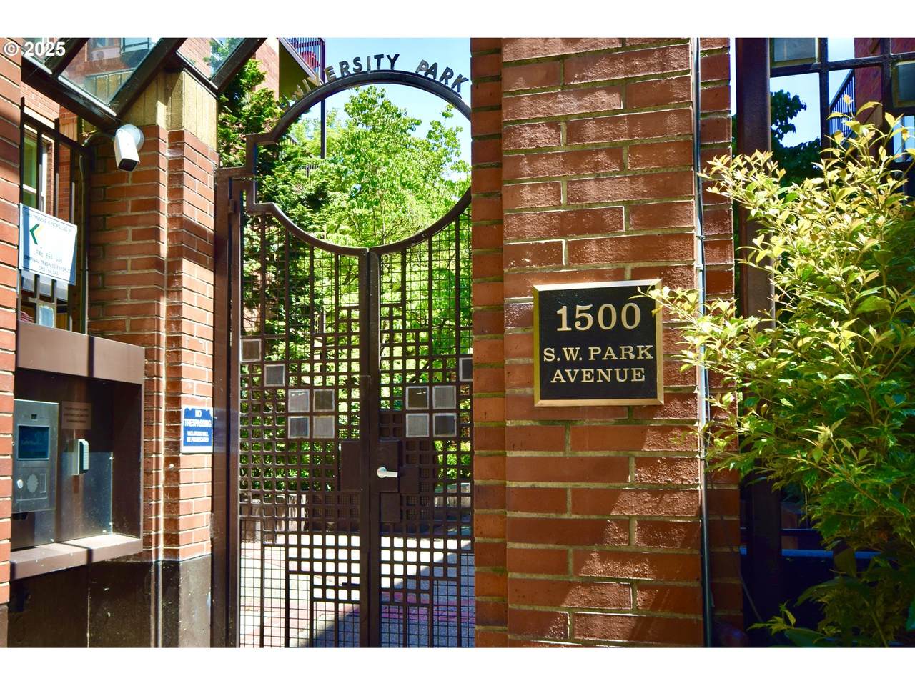 1500 Park Ave - Photo 1