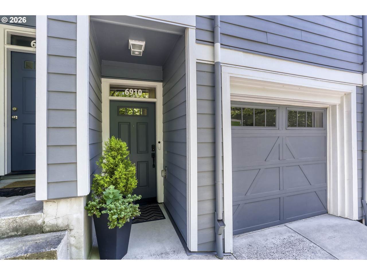 6910 Charleston Ave - Photo 1