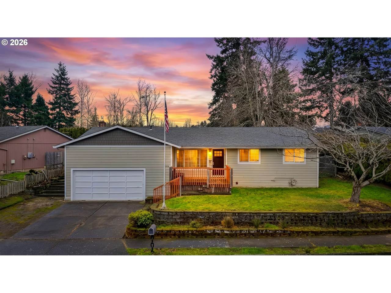 2073 Kane Ave - Photo 1