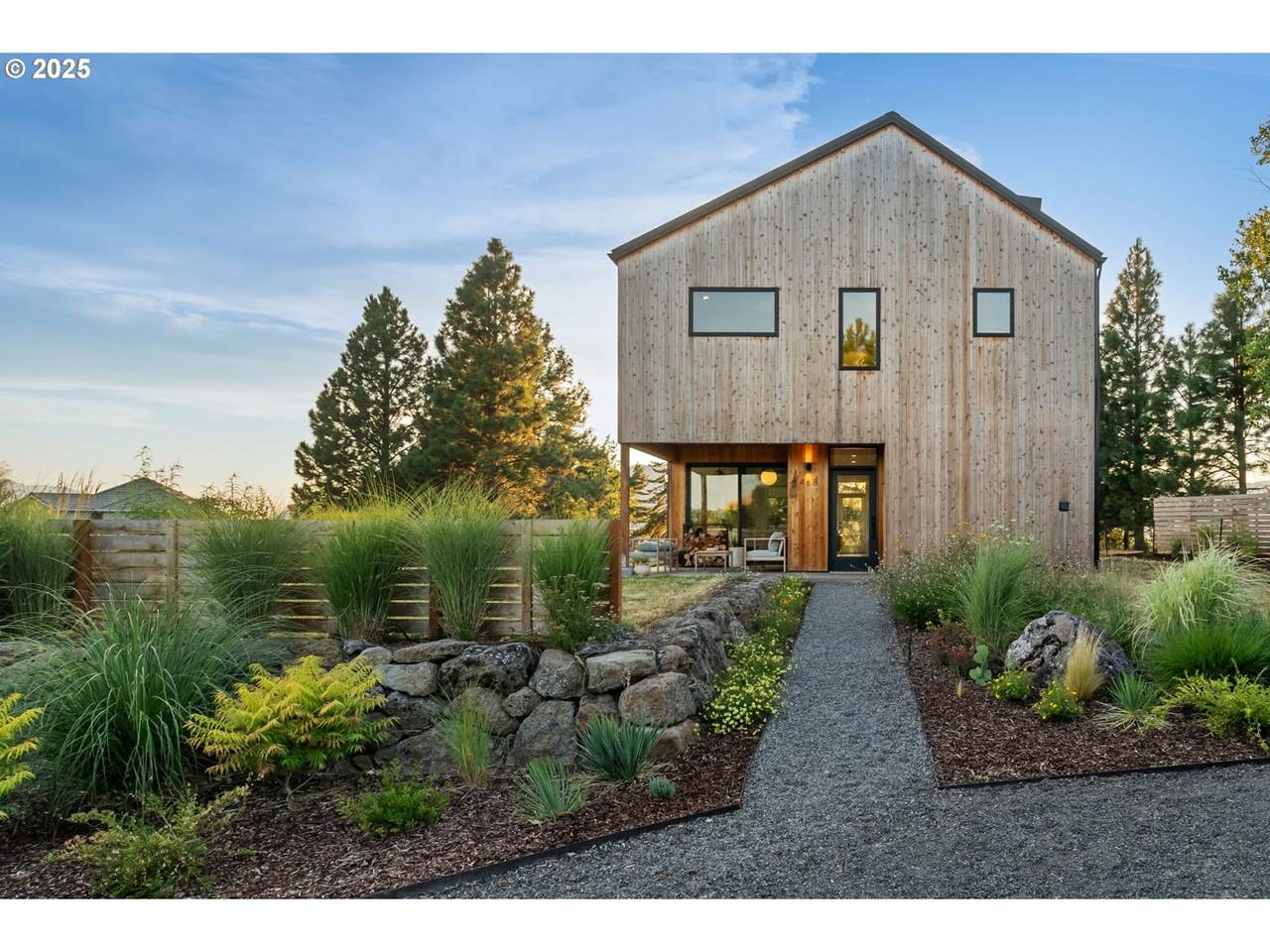 468 Strawberry Mountain Rd - Photo 1