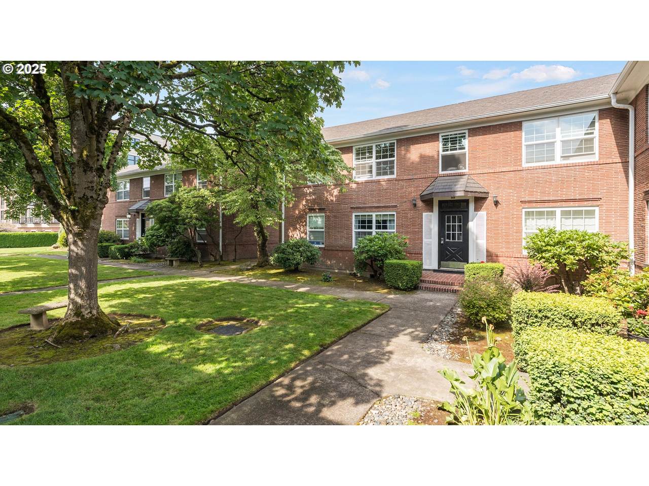 308 12TH St - Photo 1