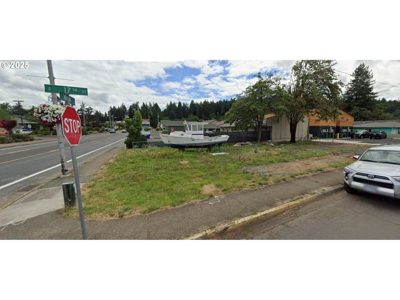 https://bt-photos.global.ssl.fastly.net/portland/1280_boomver_1_630342674-2.jpg