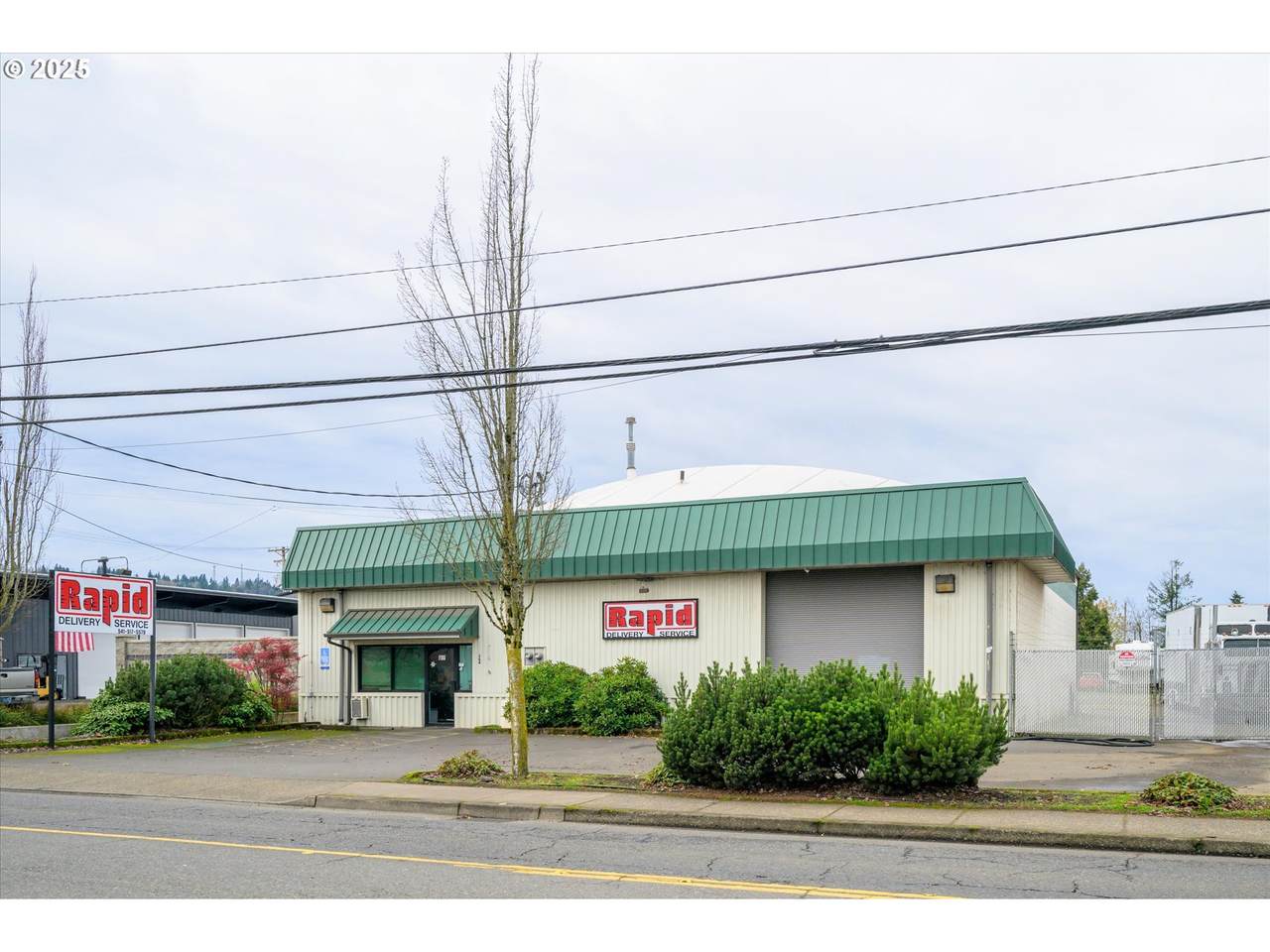 364 28TH St - Photo 1