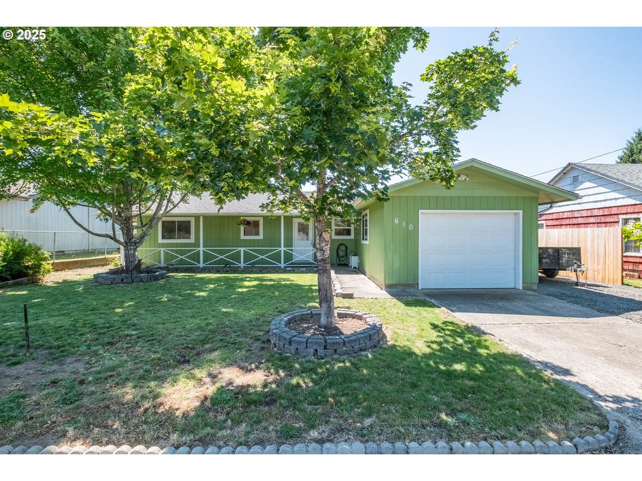 610 8TH Ave - Photo 1