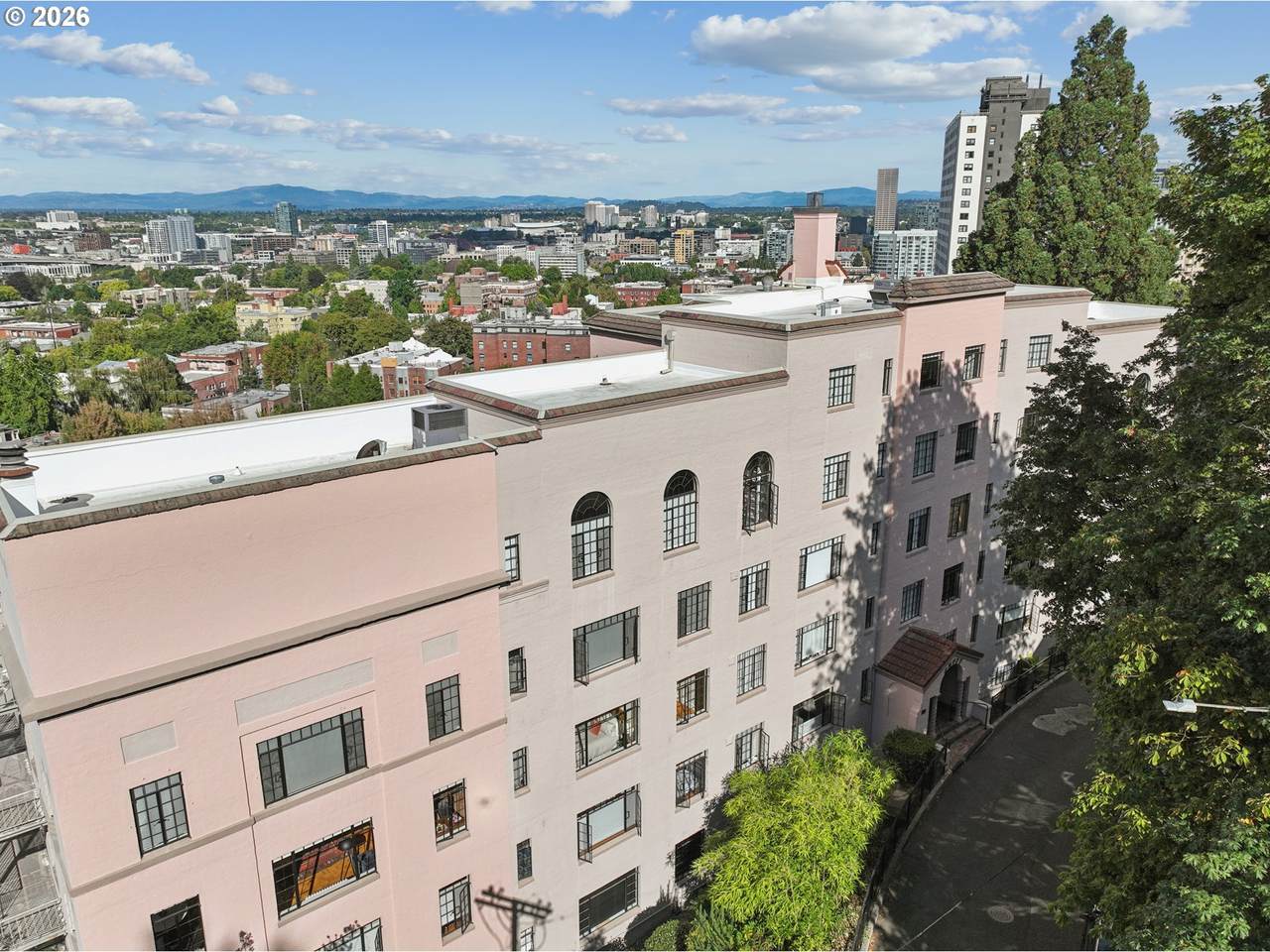 https://bt-photos.global.ssl.fastly.net/portland/1280_boomver_1_631783428-2.jpg