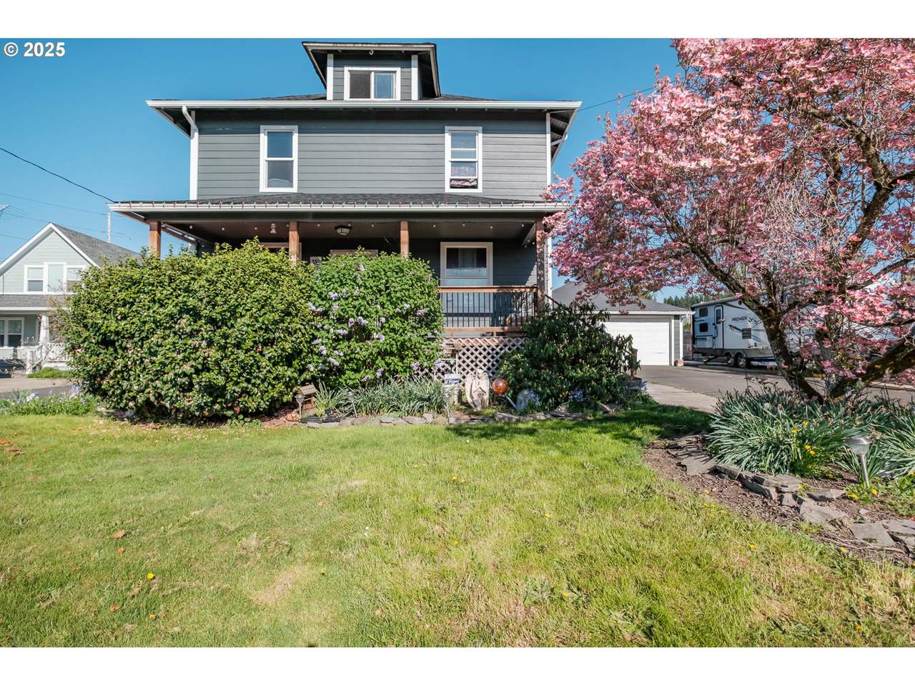 290 Gilles St - Photo 1
