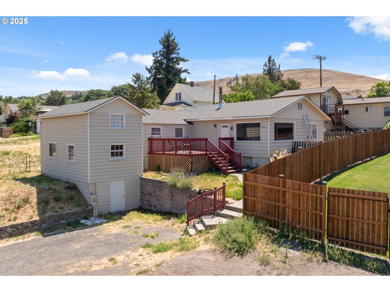 2318 13TH St - Photo 1