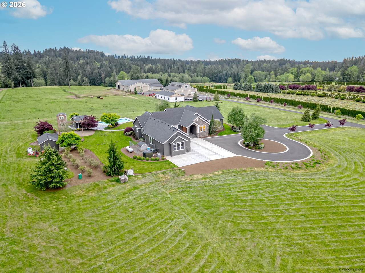 https://bt-photos.global.ssl.fastly.net/portland/1280_boomver_1_634414946-2.jpg