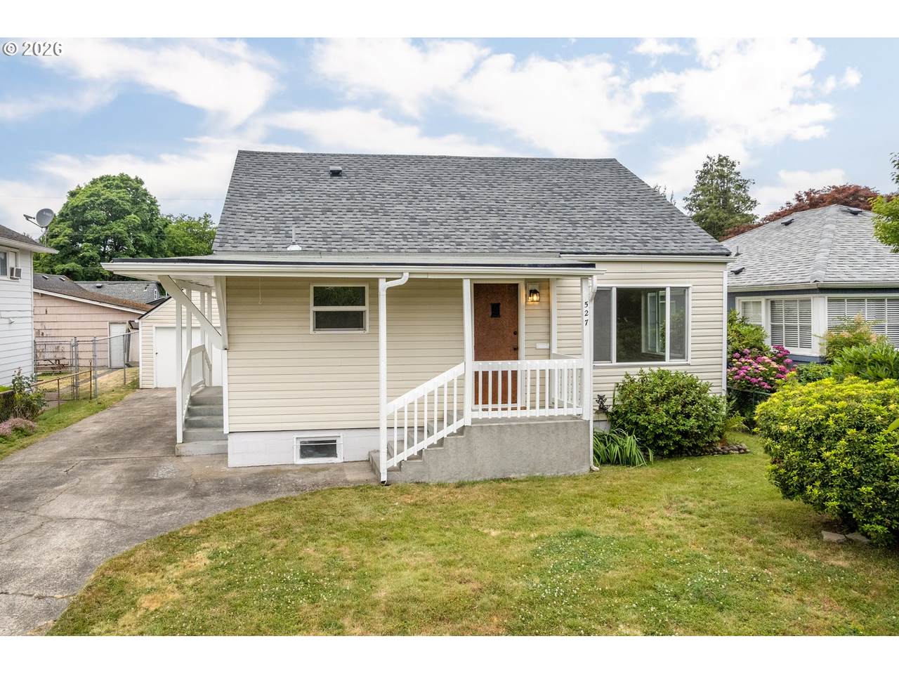 527 24TH Ave - Photo 1