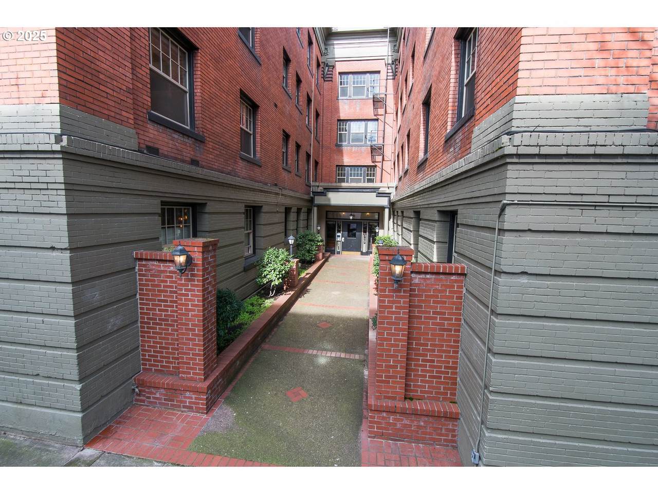 https://bt-photos.global.ssl.fastly.net/portland/1280_boomver_1_635525797-2.jpg