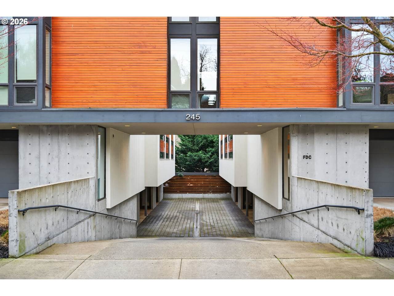 https://bt-photos.global.ssl.fastly.net/portland/1280_boomver_2_635577154-2.jpg