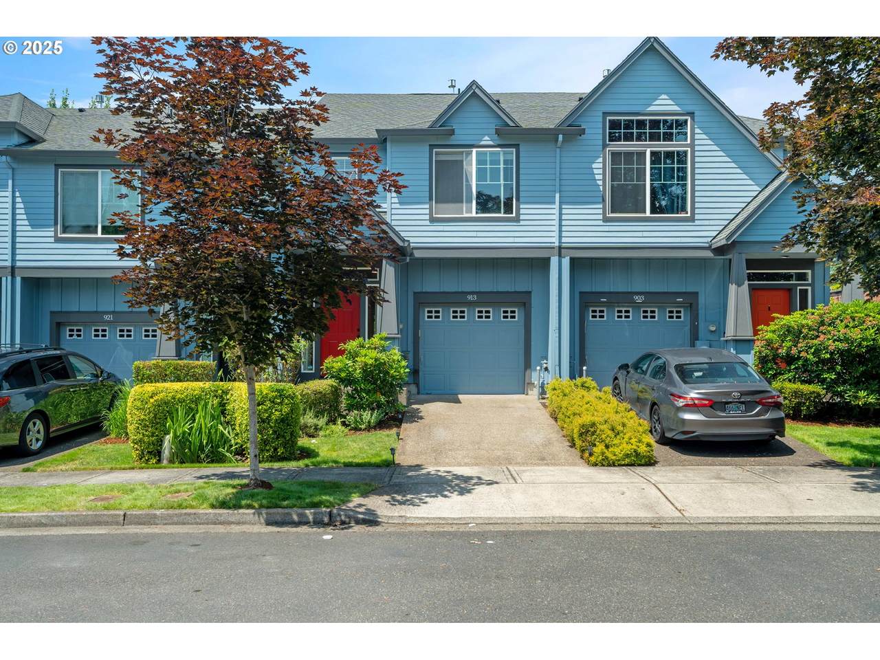 913 Handel Pl - Photo 1