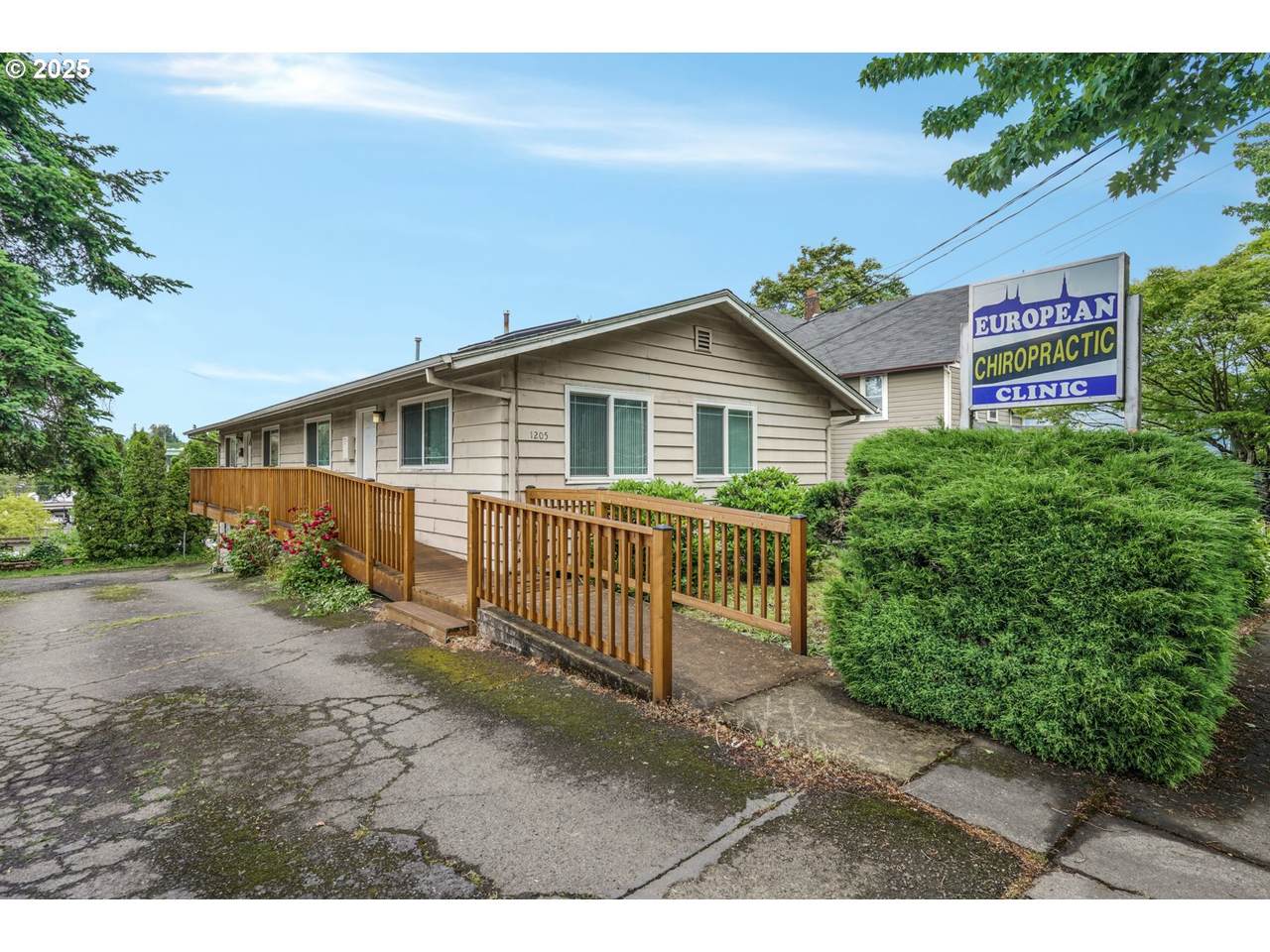 1205 Washington St - Photo 1