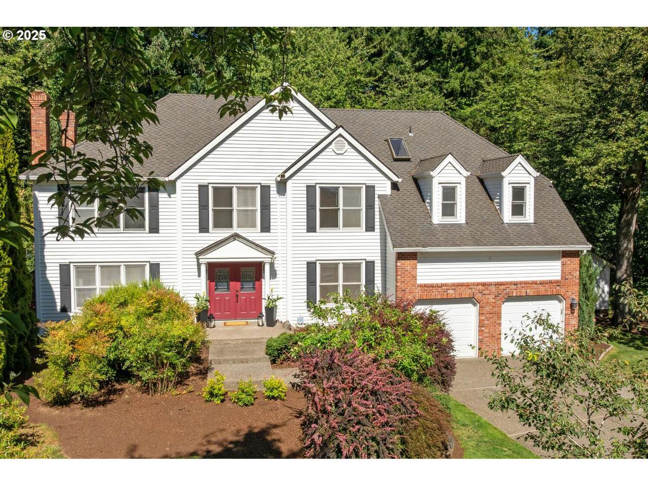 15601 Manchester Dr - Photo 1