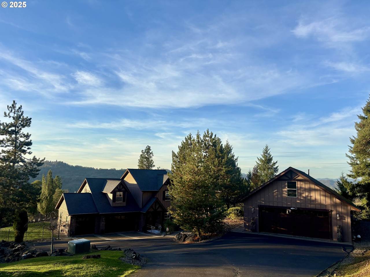 650 Southridge Way - Photo 1