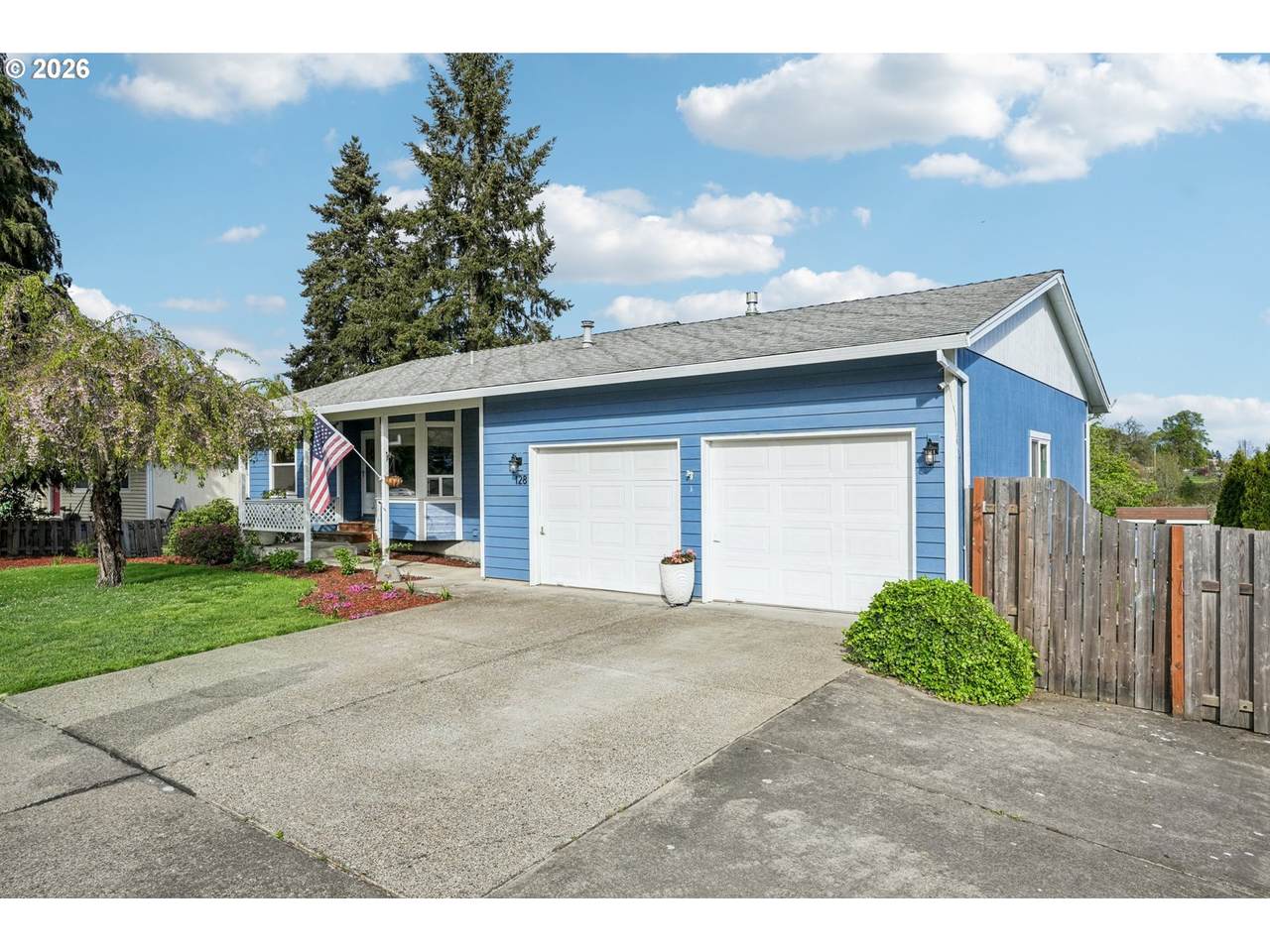 https://bt-photos.global.ssl.fastly.net/portland/1280_boomver_1_639465698-2.jpg