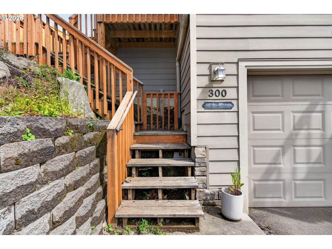 https://bt-photos.global.ssl.fastly.net/portland/1280_boomver_1_639622243-2.jpg