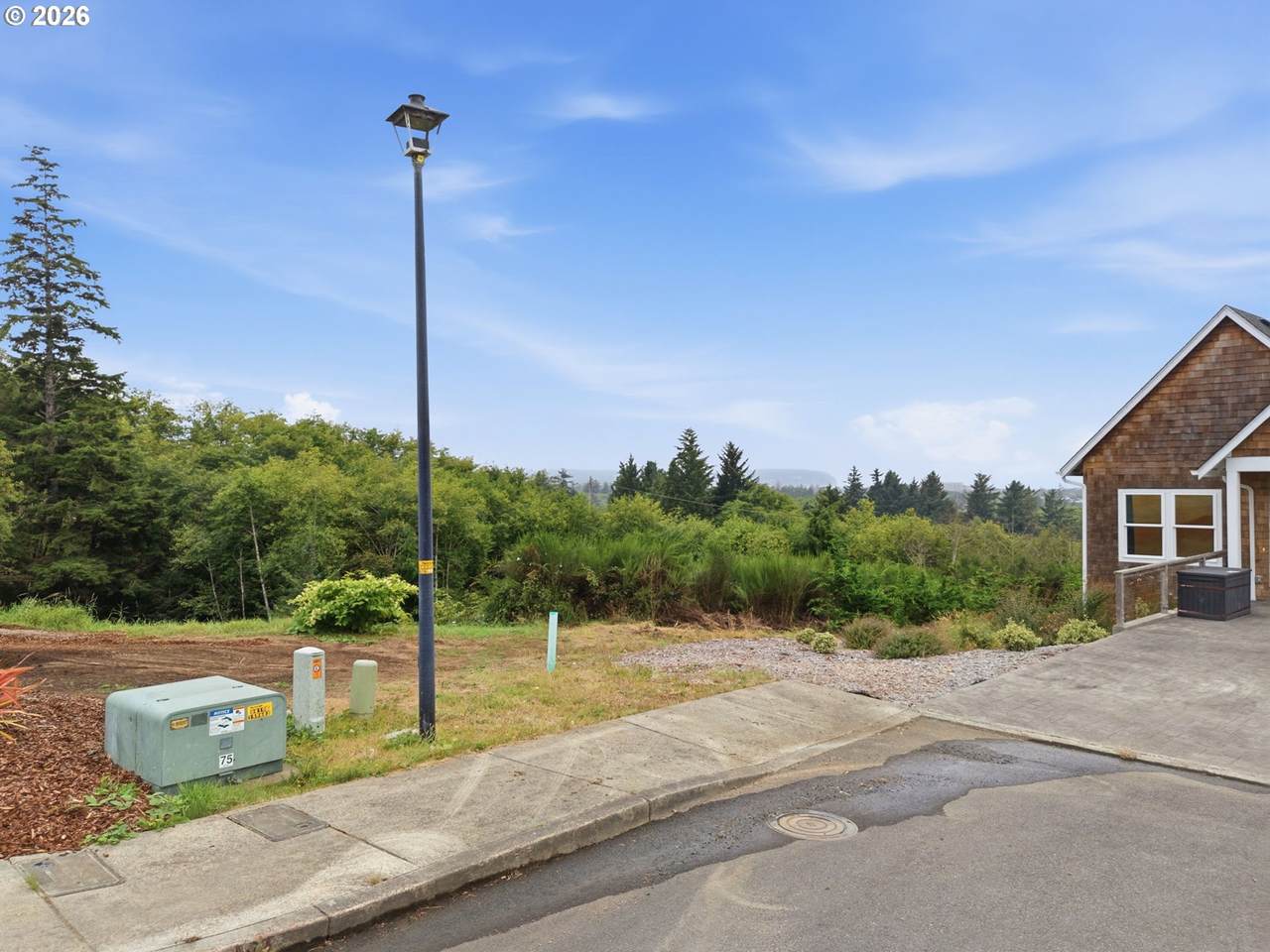 https://bt-photos.global.ssl.fastly.net/portland/1280_boomver_1_639687566-2.jpg