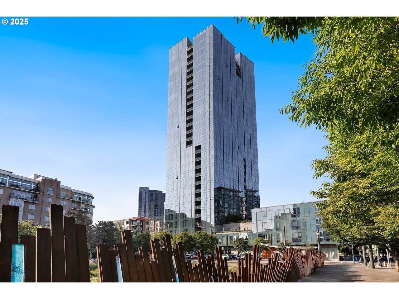 1075 Northrup St - Photo 1