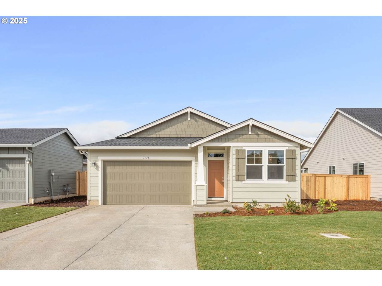 2613 Mt Saint Helens Ave - Photo 1