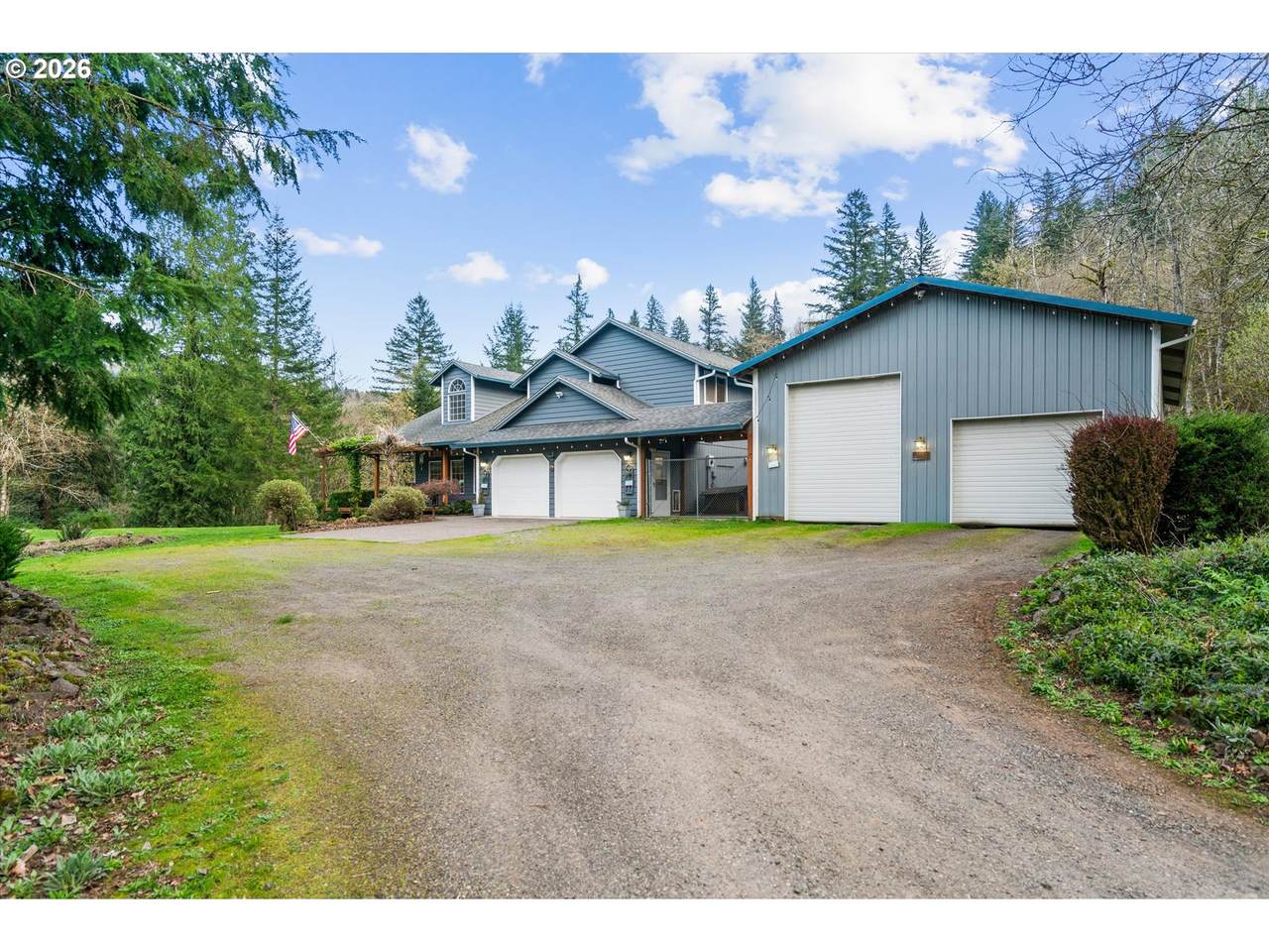 313 353RD Ave - Photo 1