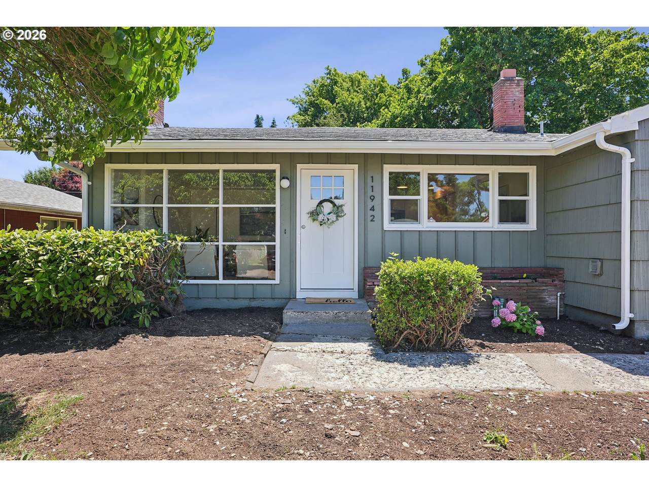 https://bt-photos.global.ssl.fastly.net/portland/1280_boomver_1_641519255-2.jpg