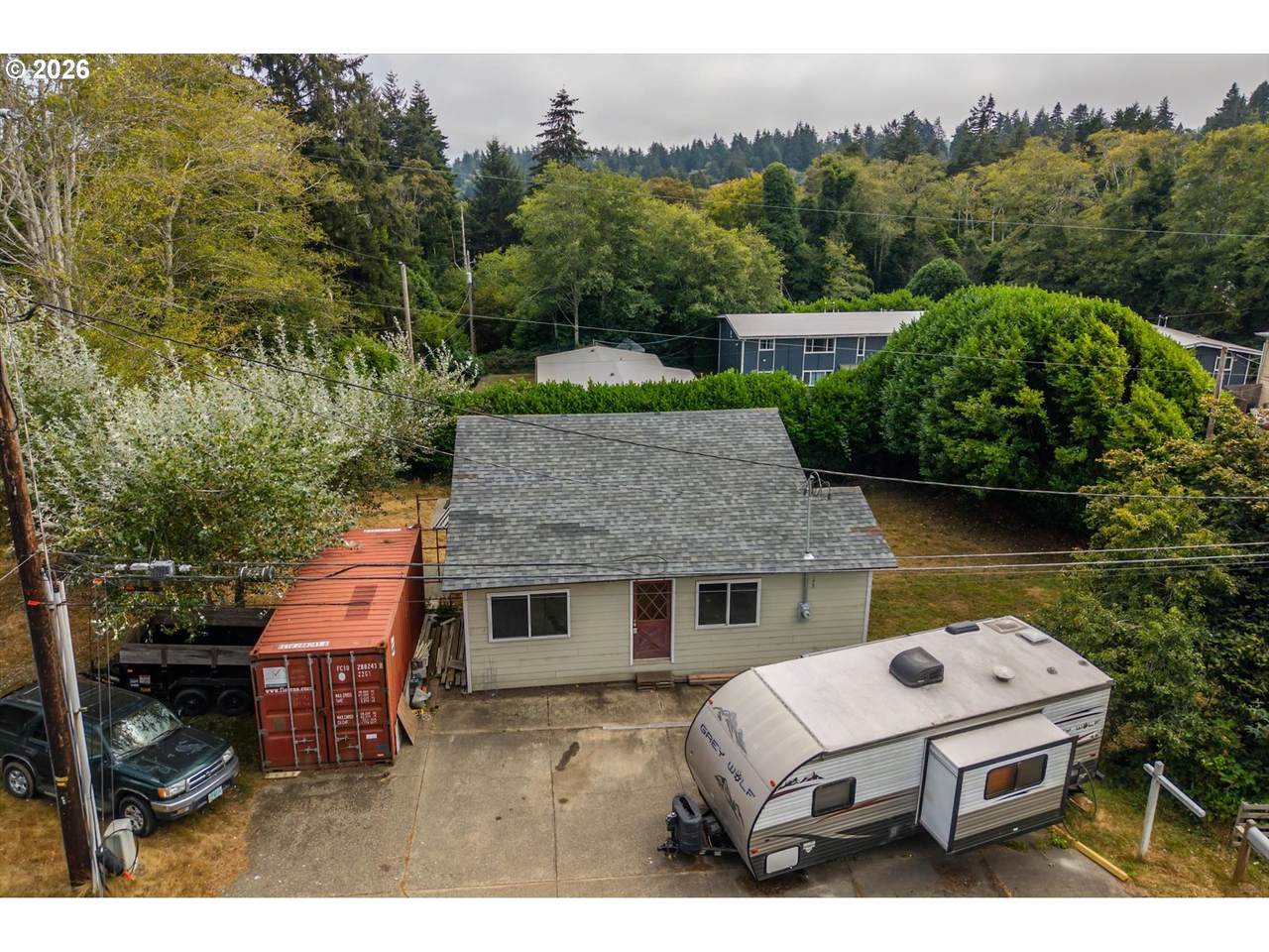 1005 Yew Ave - Photo 1