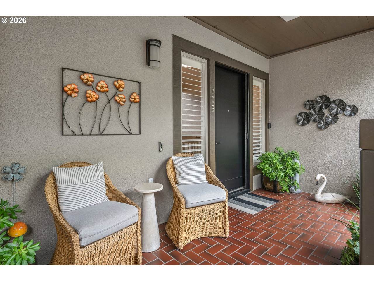 706 Westover Ter - Photo 1