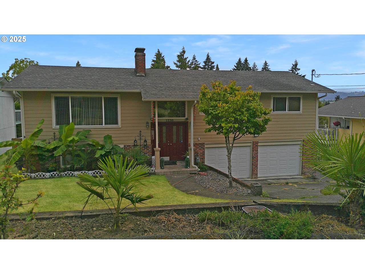 1230 Sycamore Pl - Photo 1