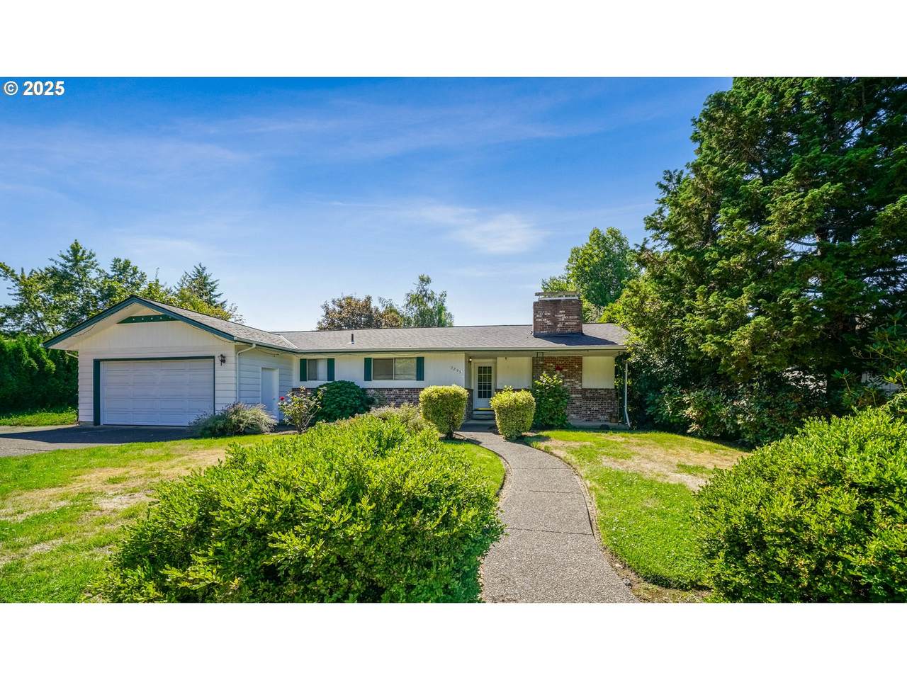 3295 Camellia Dr - Photo 1