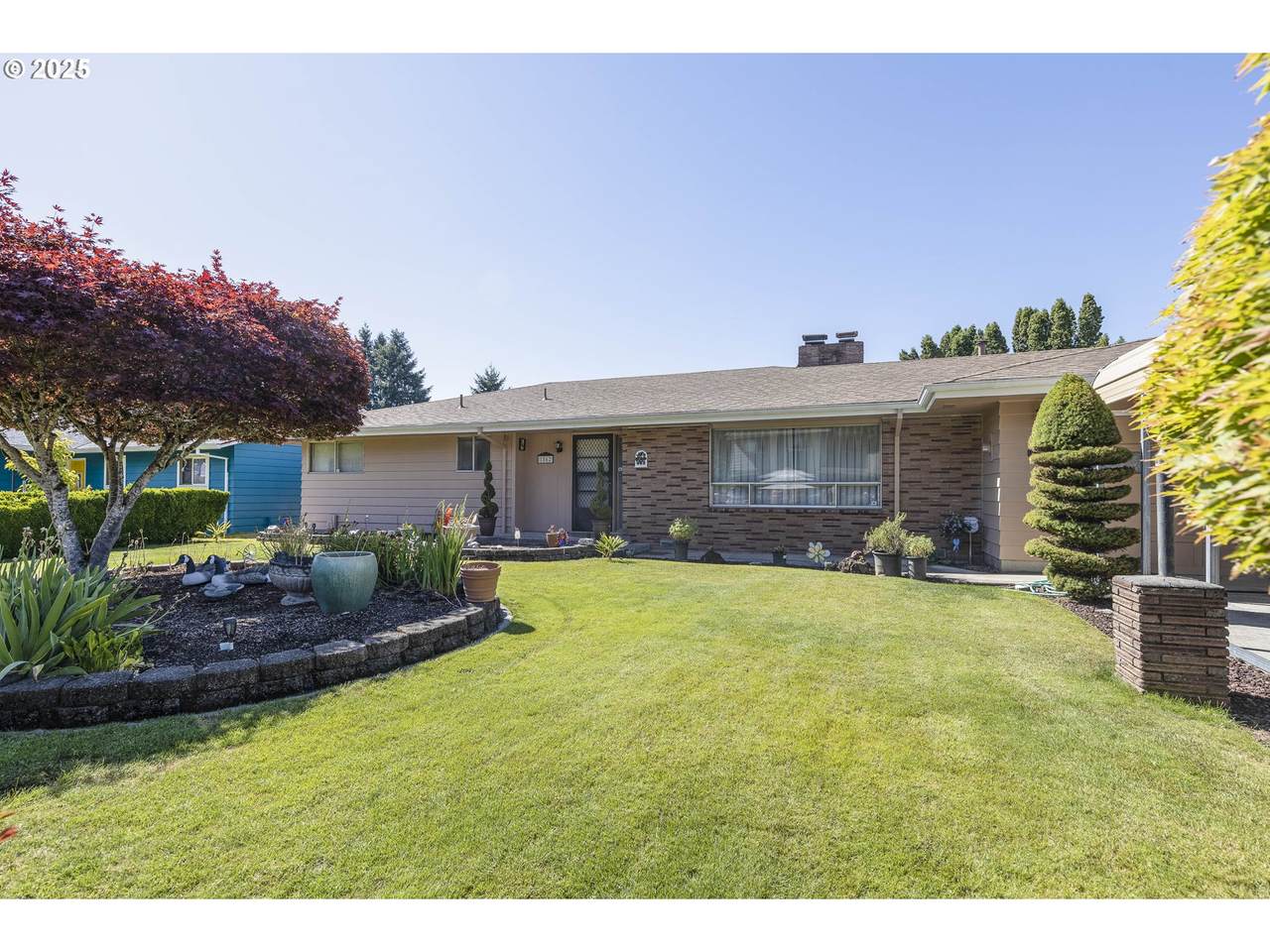 1862 Oak Crest Dr - Photo 1