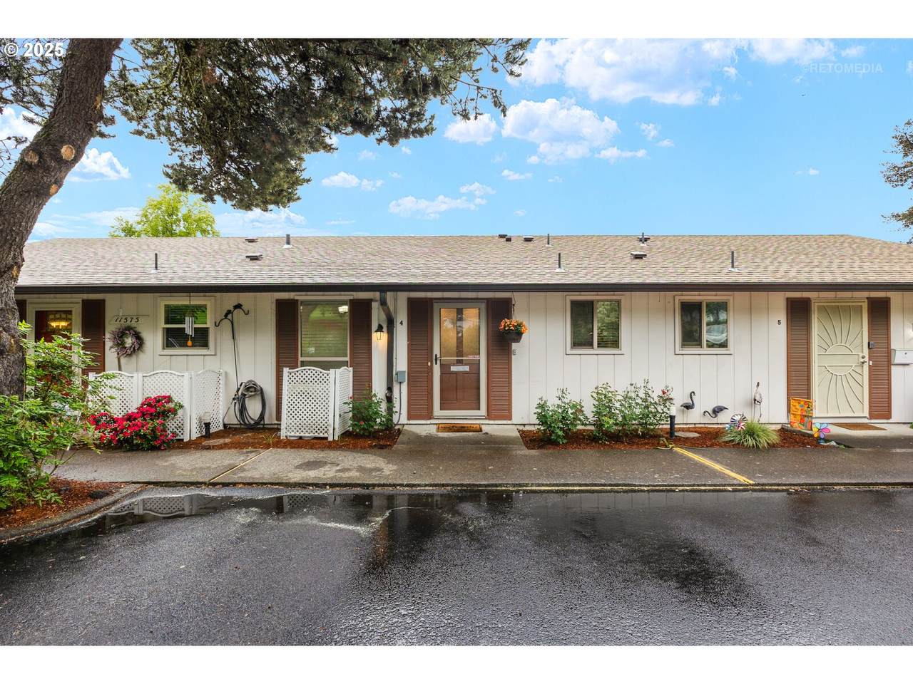 11575 Crown Ct - Photo 1