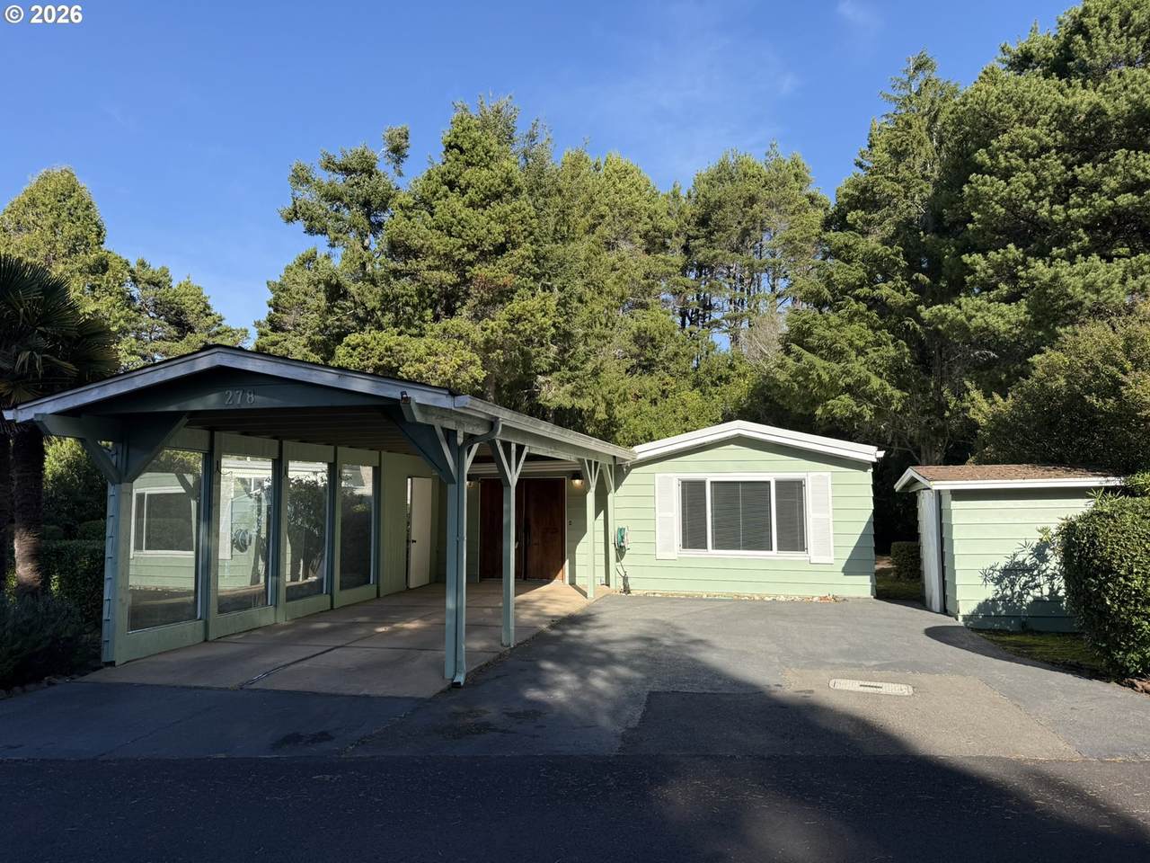 1600 Rhododendron Dr - Photo 1