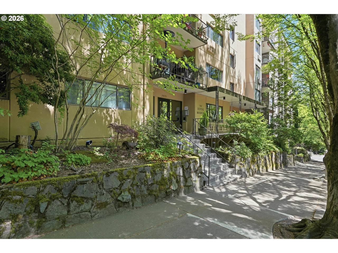 https://bt-photos.global.ssl.fastly.net/portland/1280_boomver_1_649127040-2.jpg