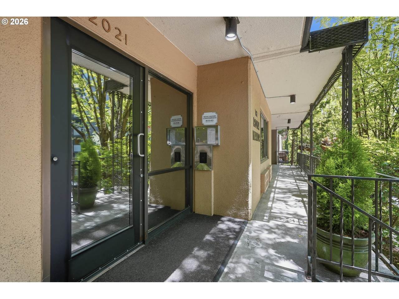 https://bt-photos.global.ssl.fastly.net/portland/1280_boomver_1_649127040-2.jpg