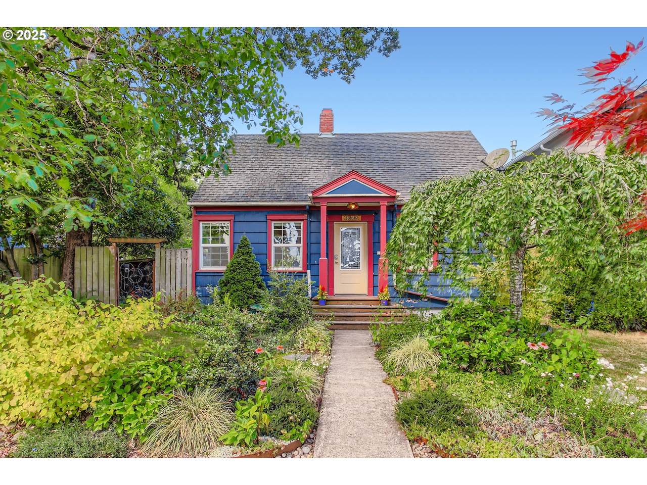 8325 Newman Ave - Photo 1