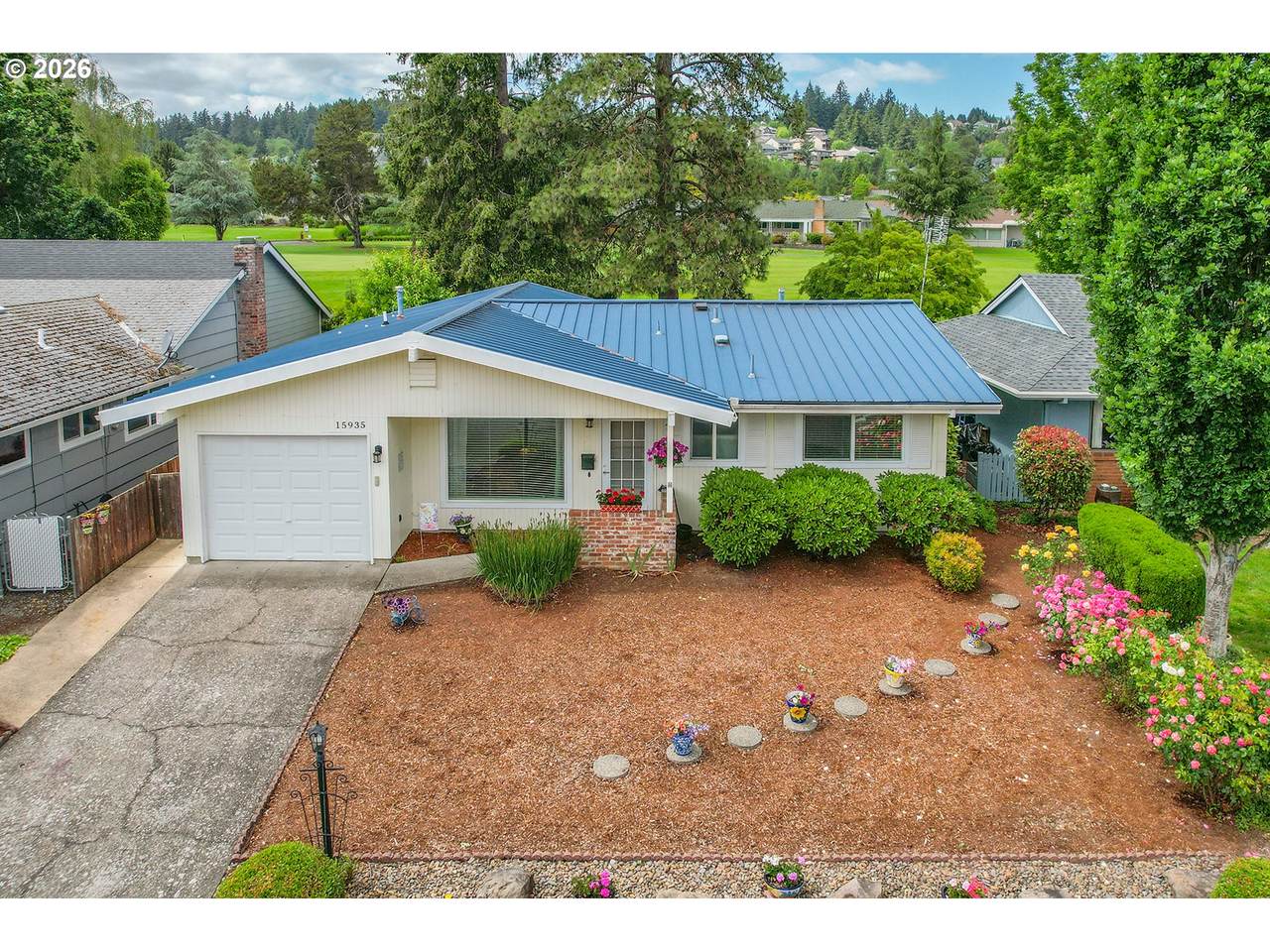 15935 Royalty Pkwy - Photo 1