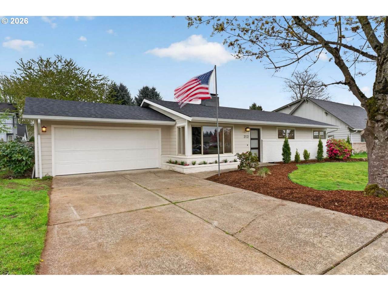 313 98TH Ave - Photo 1
