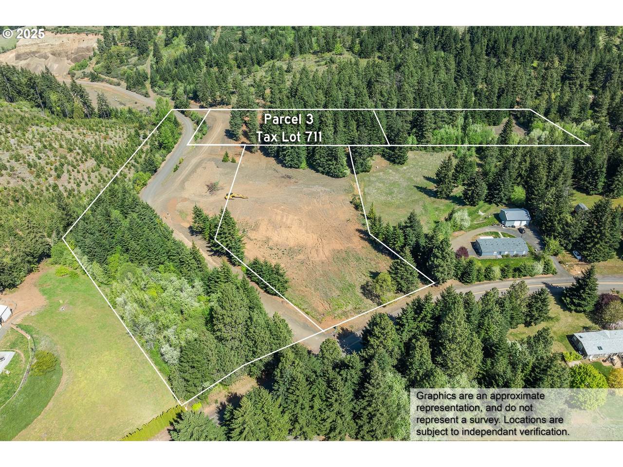  Hillcrest Dr - Photo 1