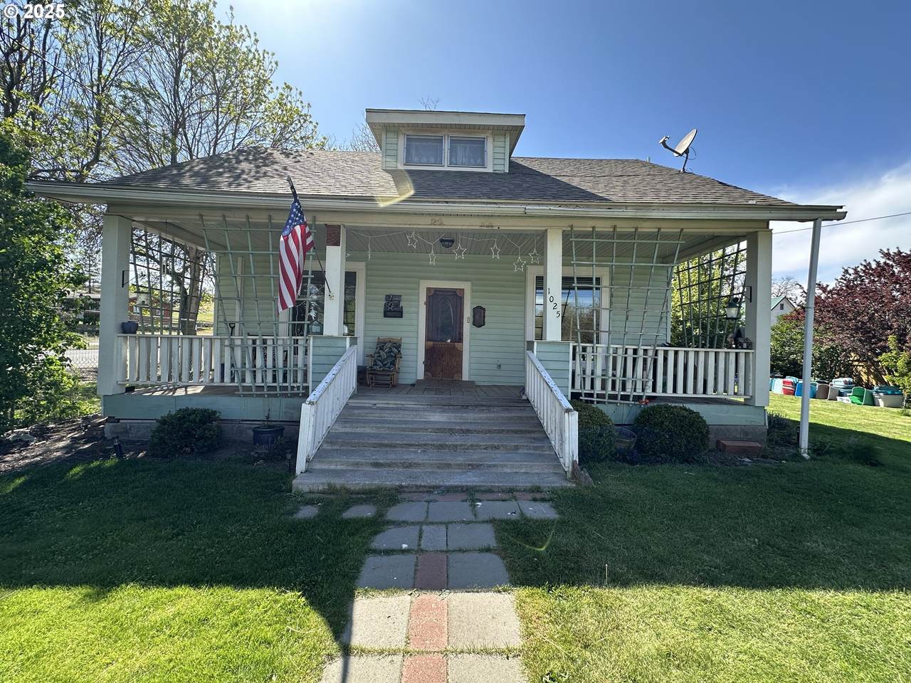 1025 Washington St - Photo 1