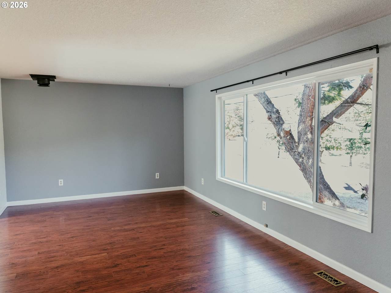 https://bt-photos.global.ssl.fastly.net/portland/1280_boomver_1_654467340-2.jpg