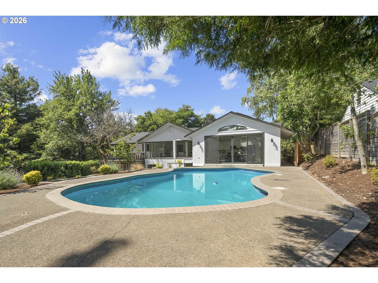 2710 Maple Ln - Photo 1