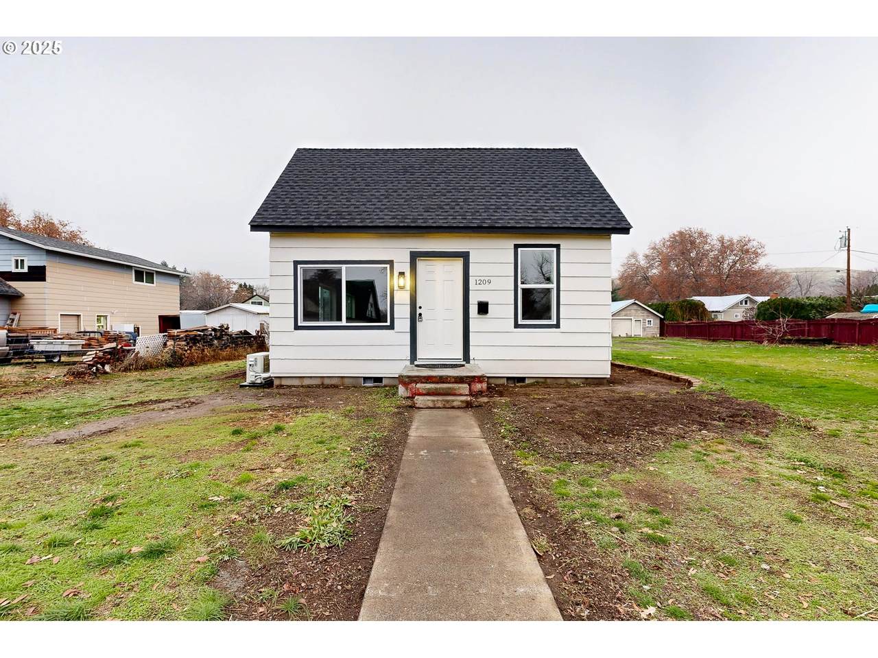 1209 Chestnut St - Photo 1