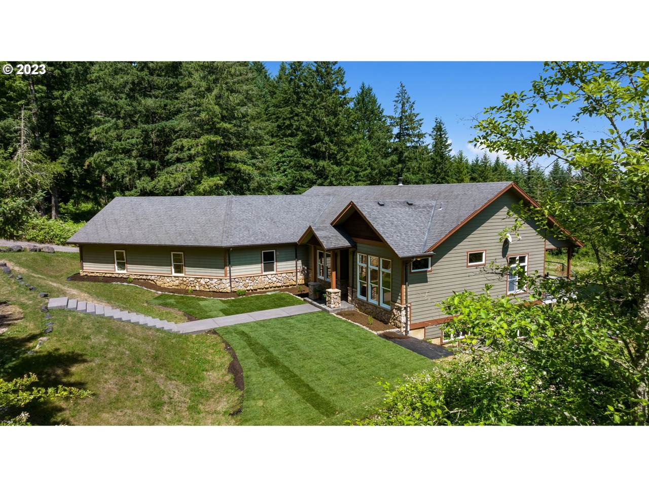 https://bt-photos.global.ssl.fastly.net/portland/1280_boomver_1_656984149-2.jpg