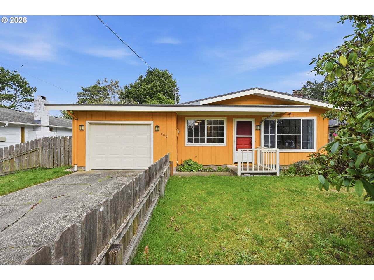 745 Seagate Ave - Photo 1