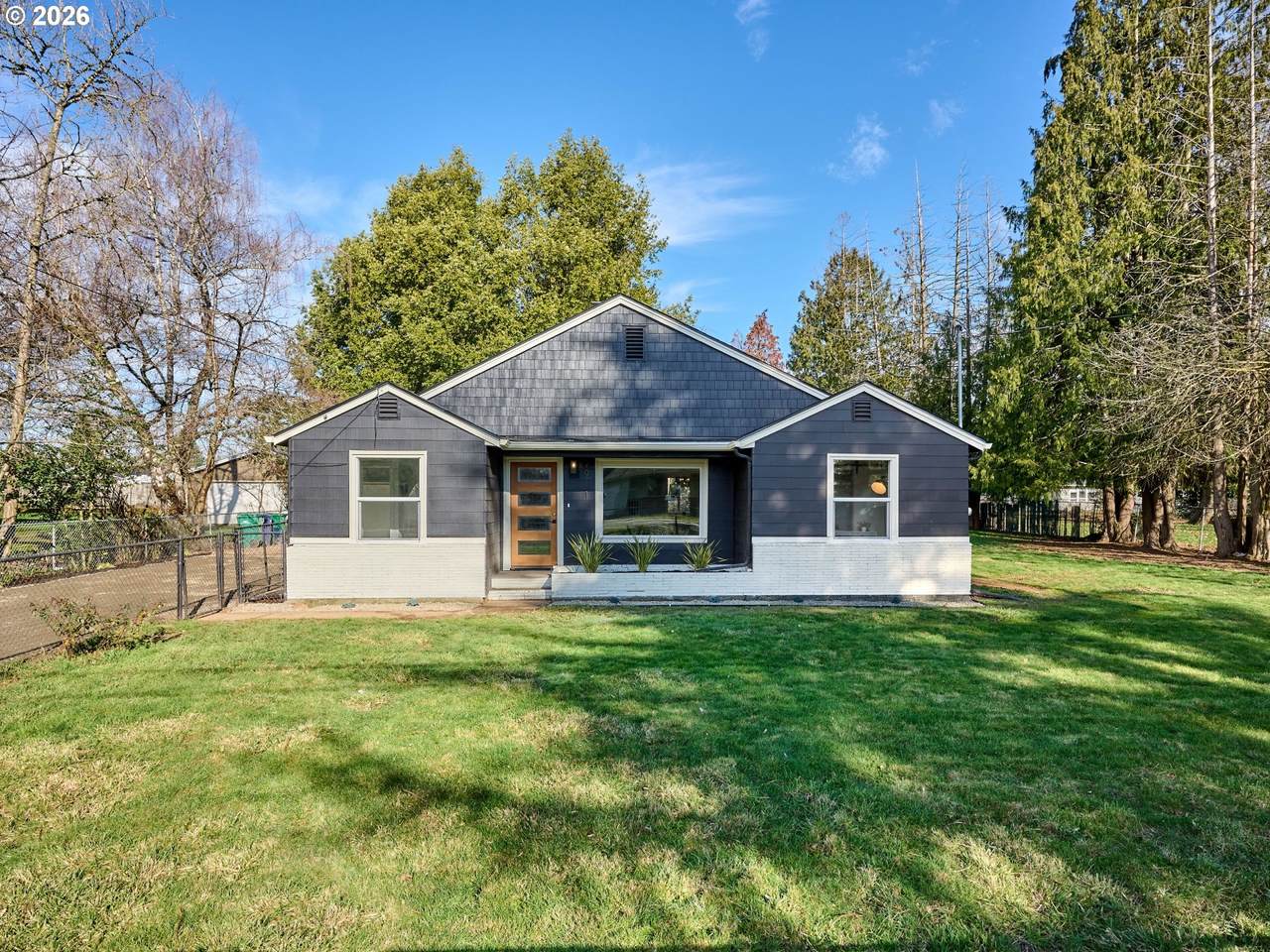 7911 Sunnyside Dr - Photo 1