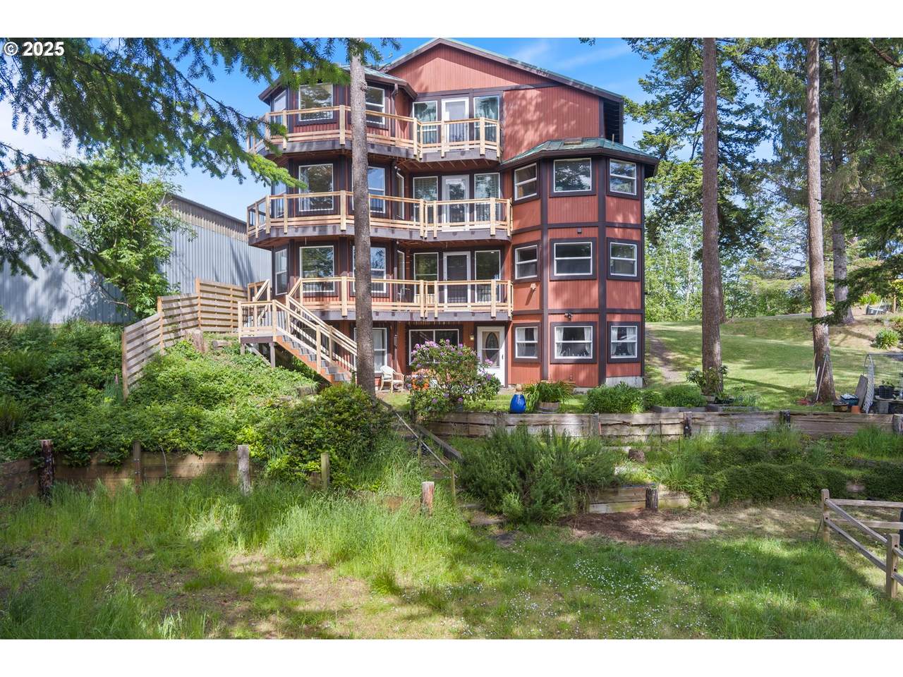 34700 Hill St - Photo 1