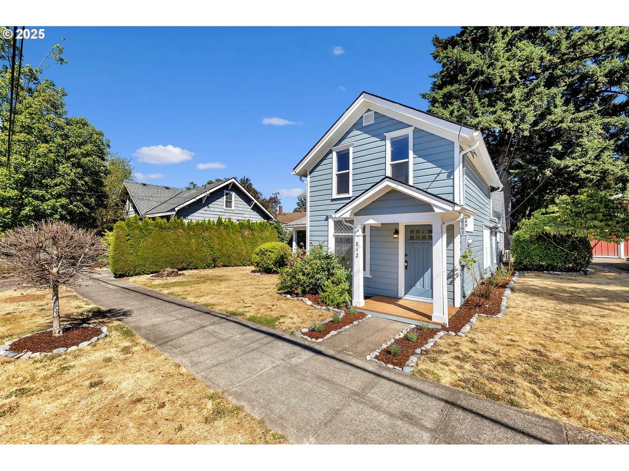 https://bt-photos.global.ssl.fastly.net/portland/1280_boomver_1_659150707-2.jpg