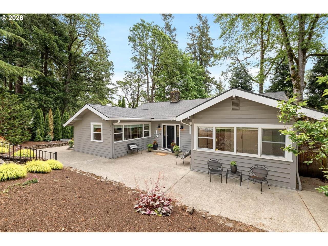 https://bt-photos.global.ssl.fastly.net/portland/1280_boomver_1_659529373-2.jpg