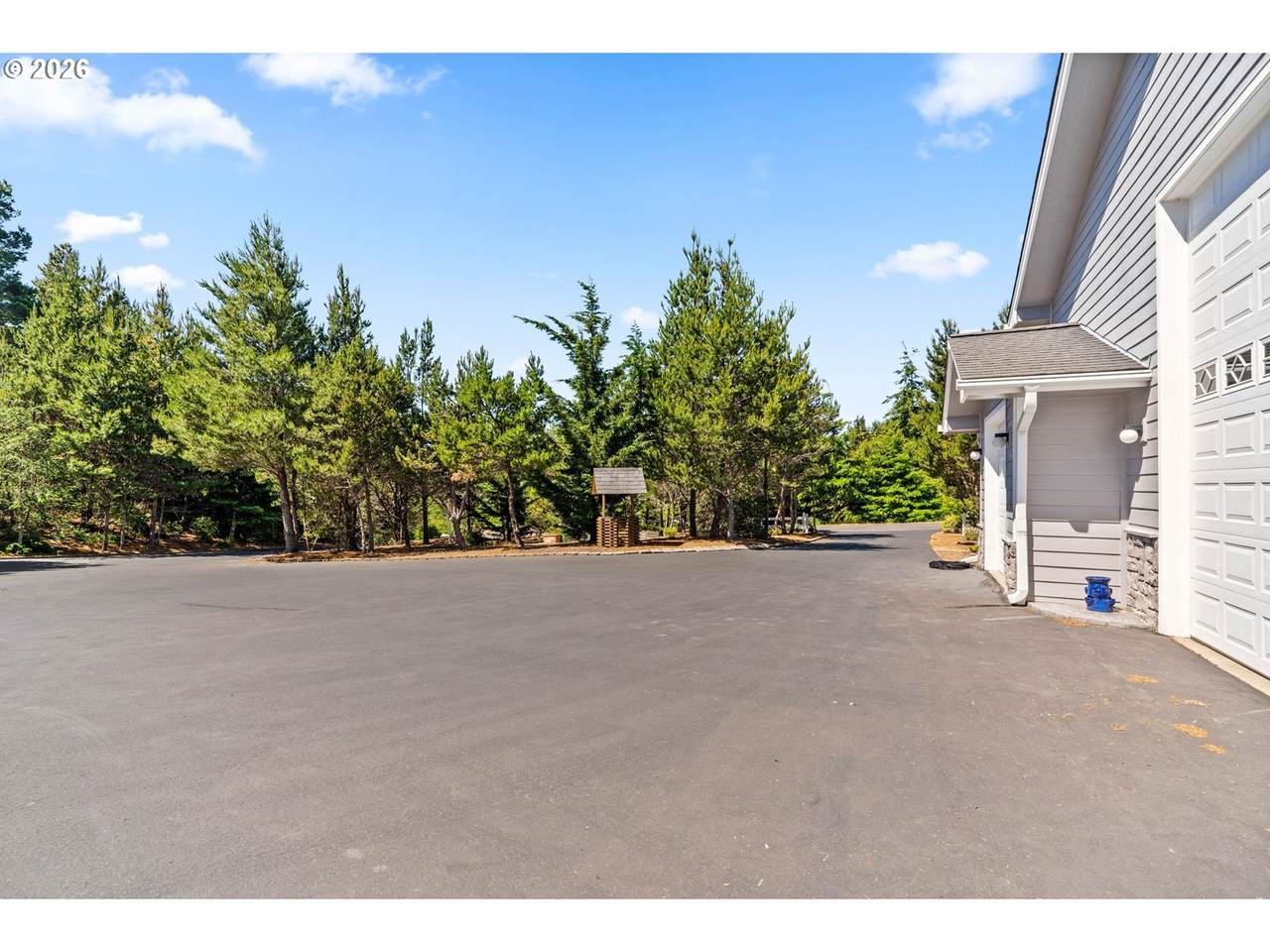 https://bt-photos.global.ssl.fastly.net/portland/1280_boomver_1_659546746-2.jpg